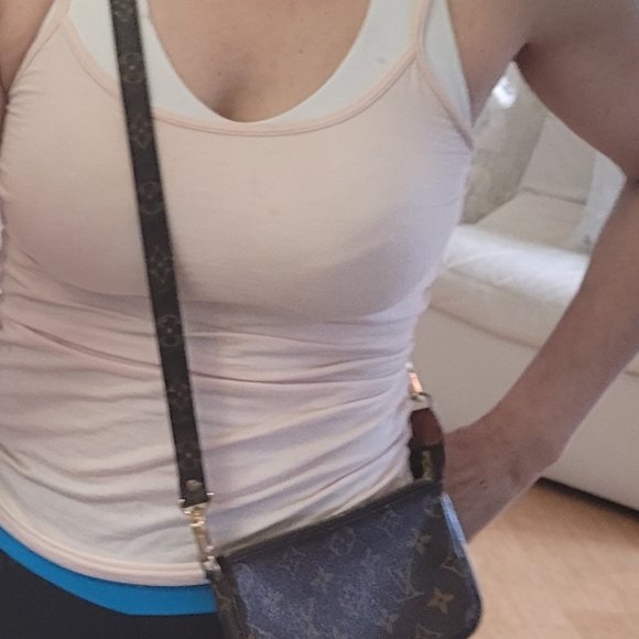 UNISEX~LOUIS VUITTON~ MONOGRAM~SHOULDER STRAP~ 38.75" - Picture 7 of 16